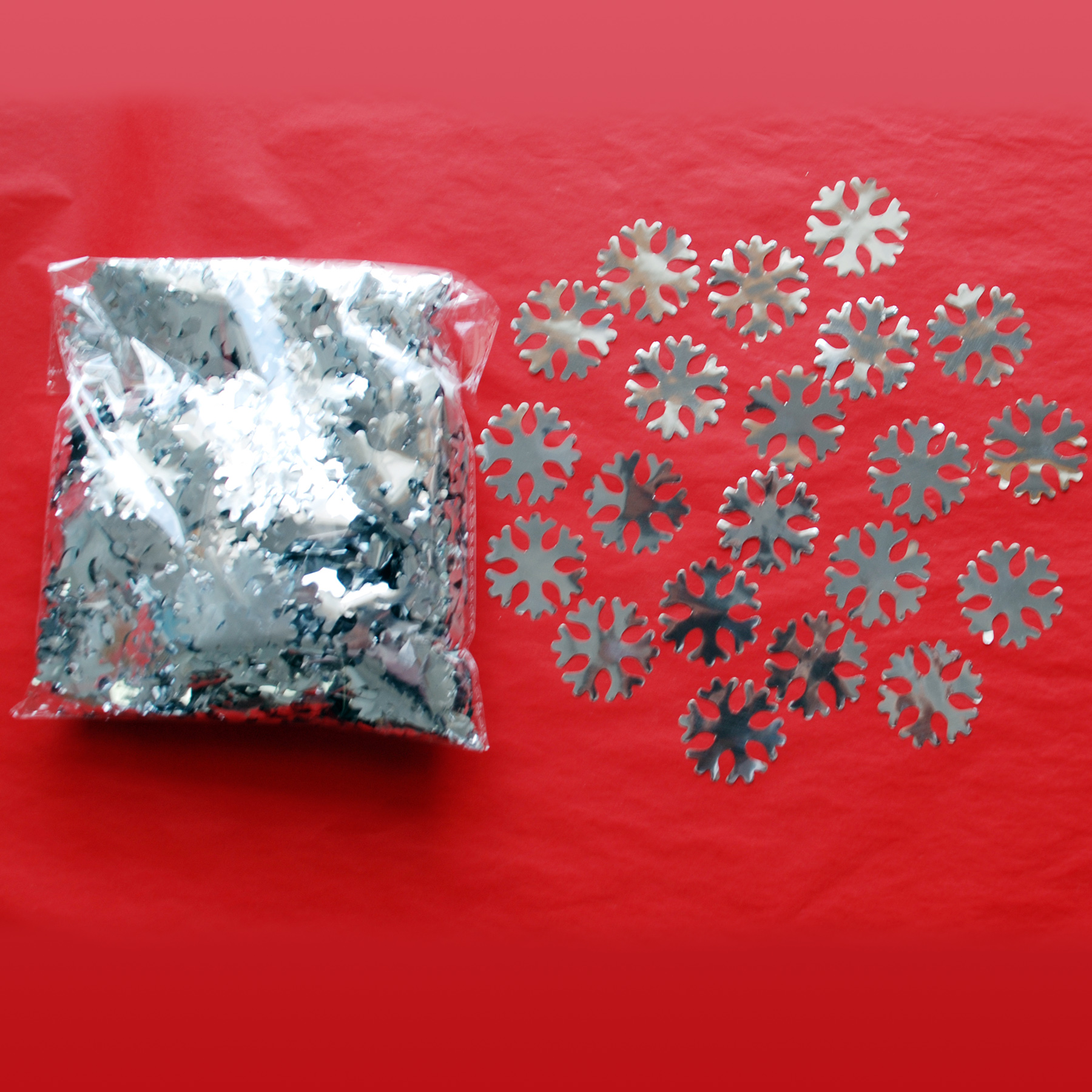 Flame Retardant Silvery Snow Shaped PVC Confetti